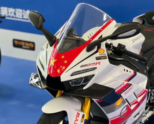 大陆摩托车品牌“张雪机车”WSBK夺冠，在